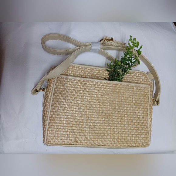 Etienne Aigner Cream and Gold Crossbody Bag with Woven Texture - Picture 3 of 4
